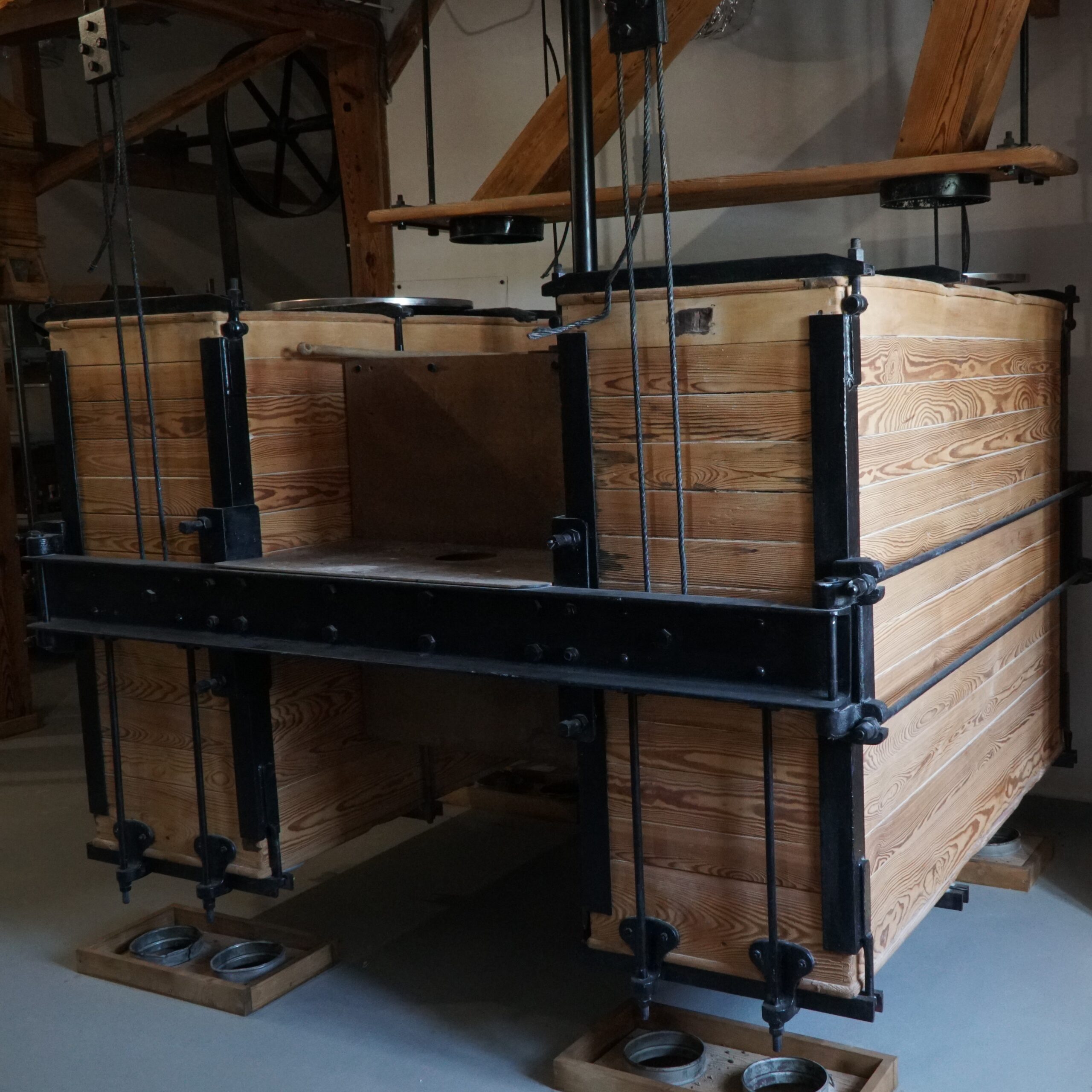 o nas_miejsce z historia w tle1